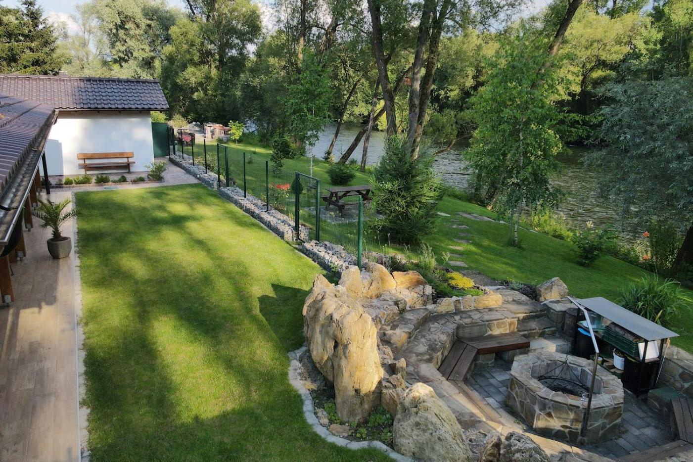 Villa Garden Besenova Exterior photo